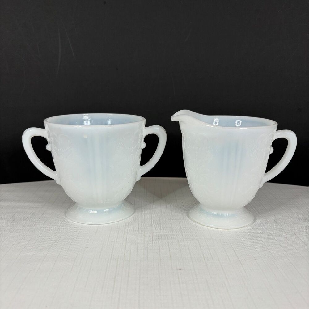 Vintage Macbeth Evans American Sweetheart Cream Sugar Set Monax Opalescent